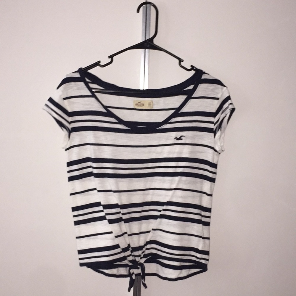 Hollister t shirt size xs
